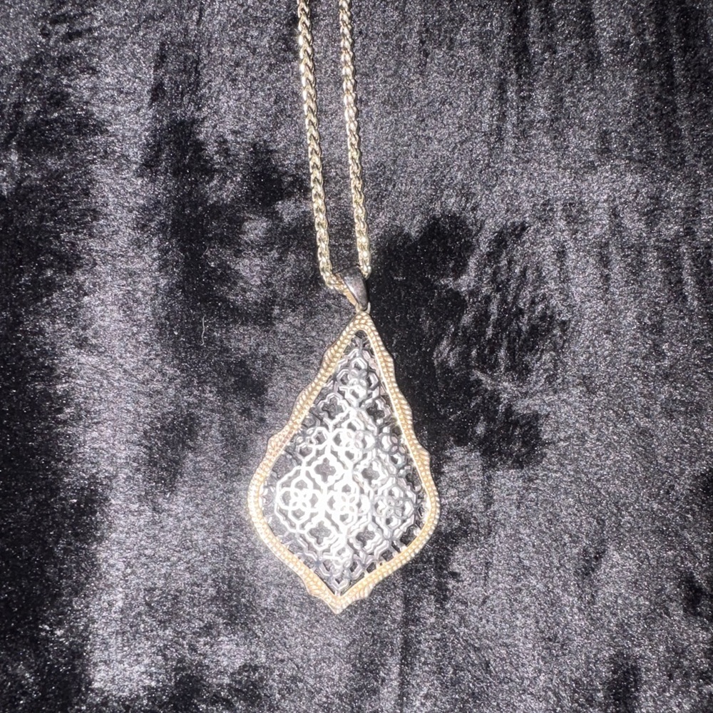 Kendra Scott Elegant Silver Pendant Necklace